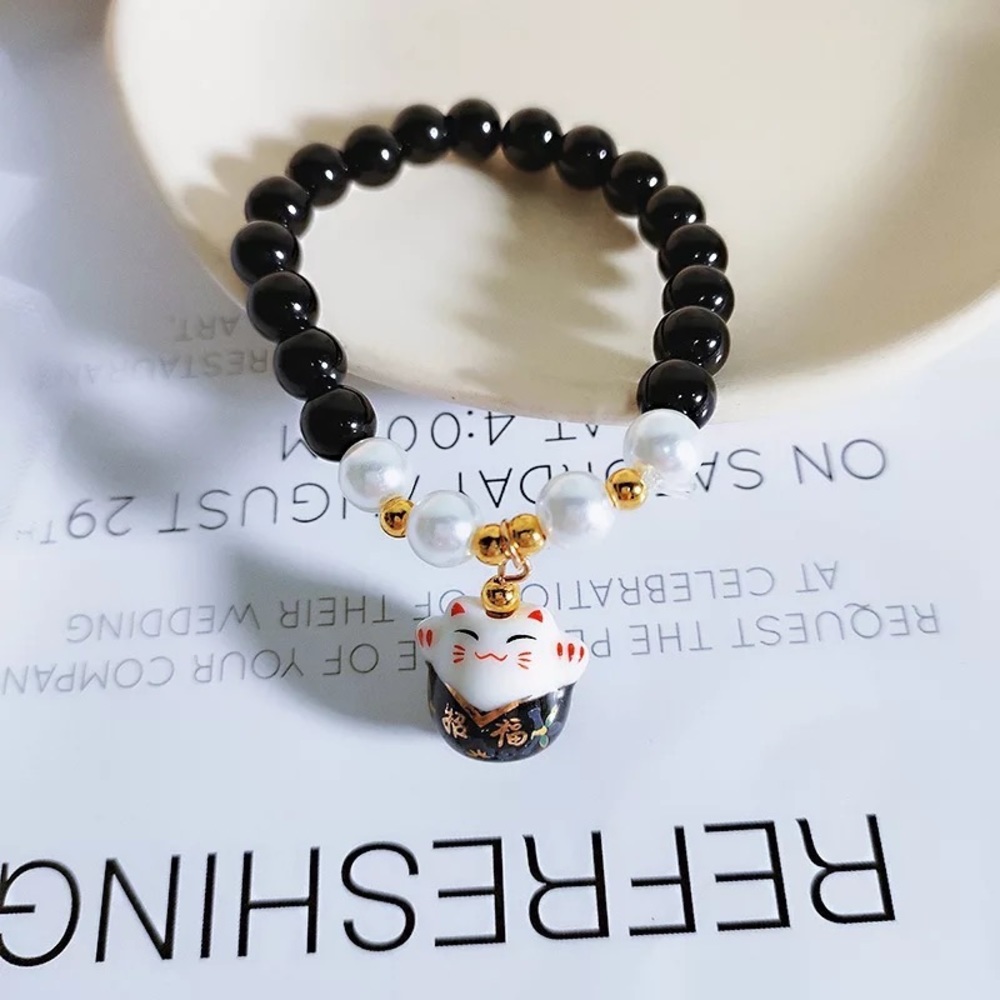 Japanese lucky cat charm